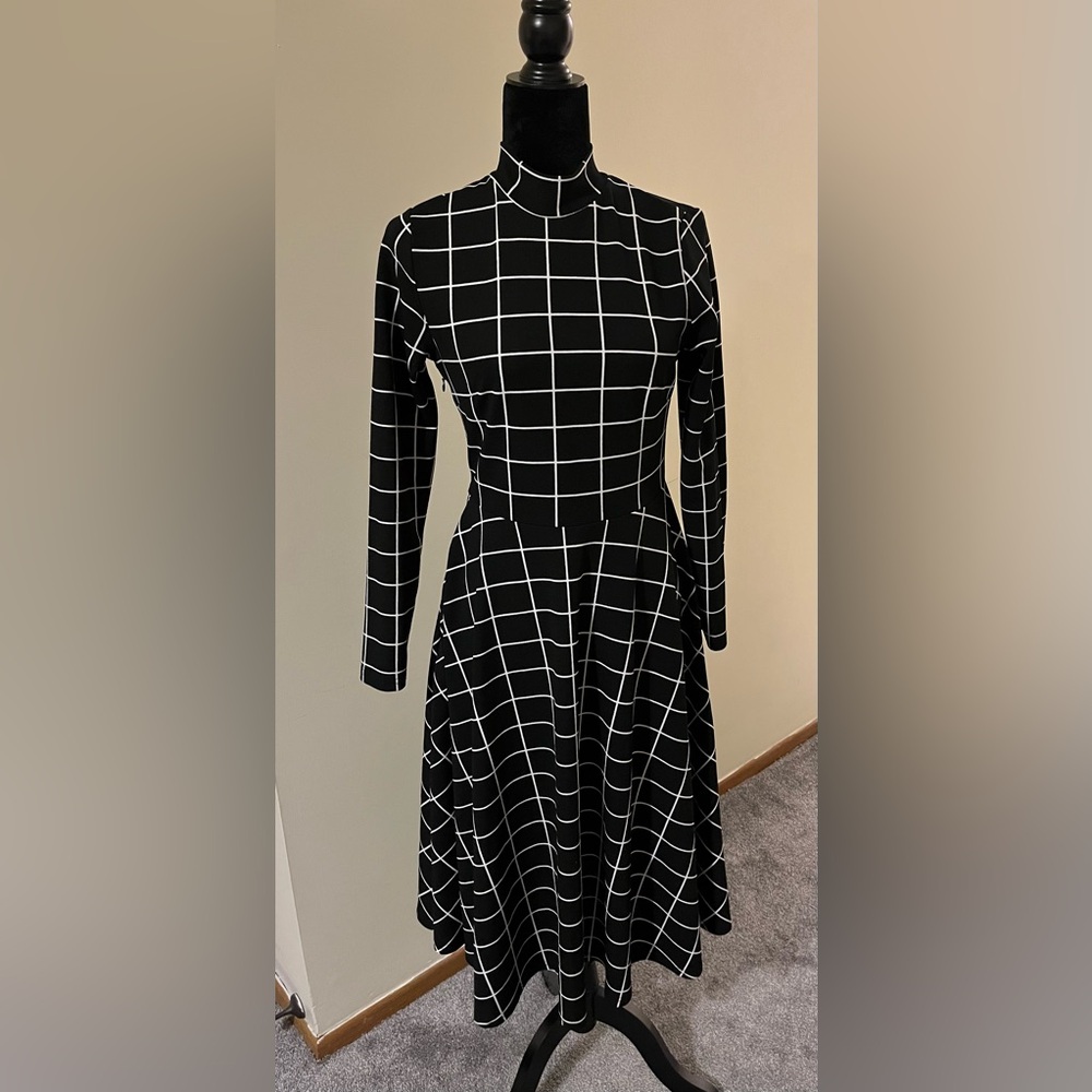 Black and White Grid Pattern Dress